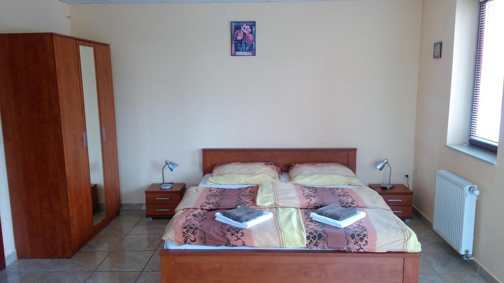 Livia Apartman Bük 外观 照片